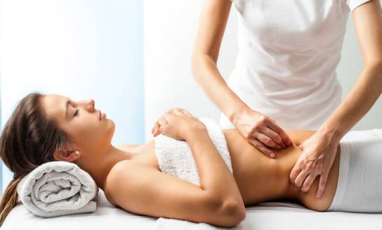 Masaż kręgosłupa jako wsparcie w łagodzeniu napięć mięśniowych