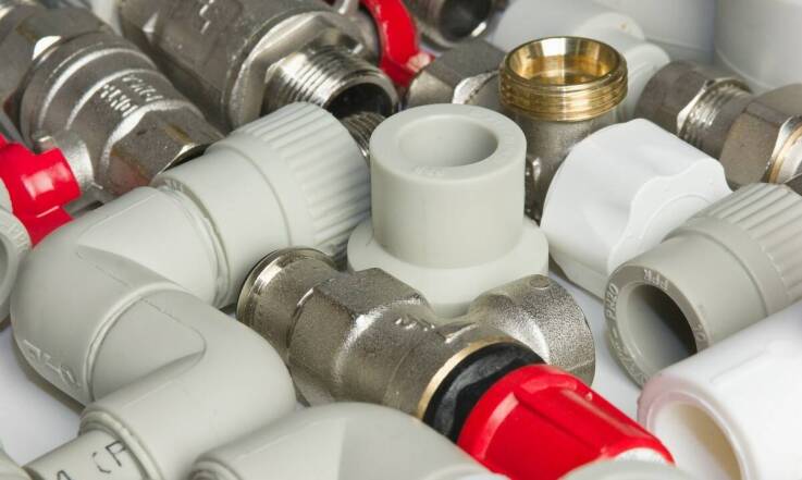 Montaż instalacji hydraulicznych w domach – kluczowe aspekty