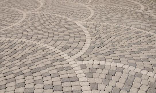 Jakie są zalety kostki brukowej ekologicznej?