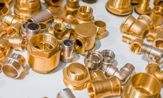 Rury proste i kolana – kluczowe elementy systemu kominowego