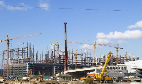 Wpływ regularnej konserwacji na długowieczność wynajmowanych żurawi