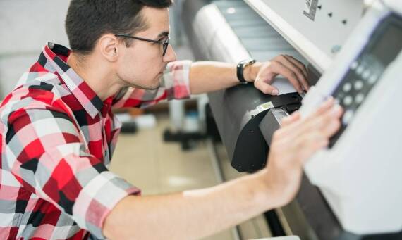 Serwis drukarek – jak przebiega proces naprawy urządzeń biurowych?