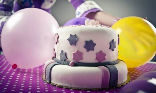 Kolorowe torty dla dzieci – jak stworzyć wizualną ucztę dla oka?