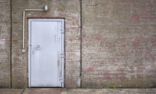 Jak dopasować drzwi do obór do istniejącej architektury budynku?