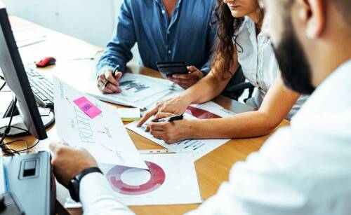 Jak biuro księgowe pomaga w przygotowywaniu deklaracji ZUS?