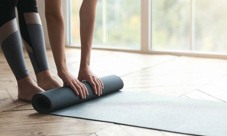 Korzyści zdrowotne z regularnych treningów pilates dla nowicjuszy