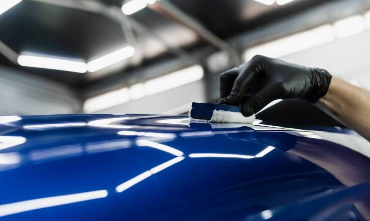 Usuwanie wgnieceń – szybkie i skuteczne metody naprawy