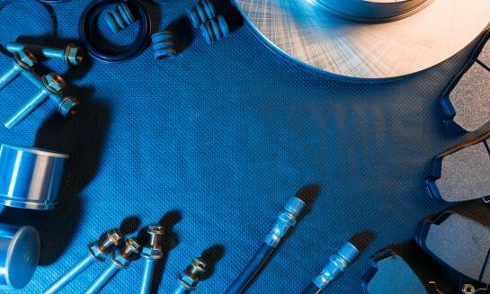 Techniki zapewniające trwałość malowania zacisków hamulcowych