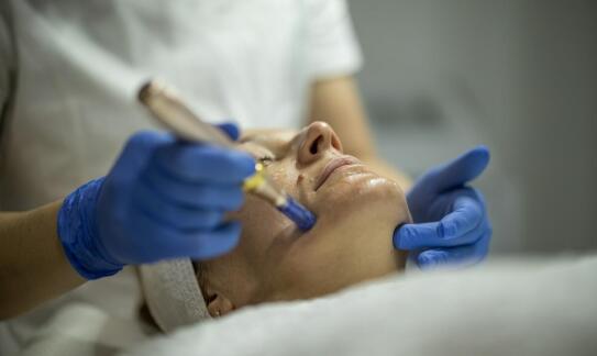 Mezoterapia igłowa jako wsparcie w rewitalizacji skóry zimą