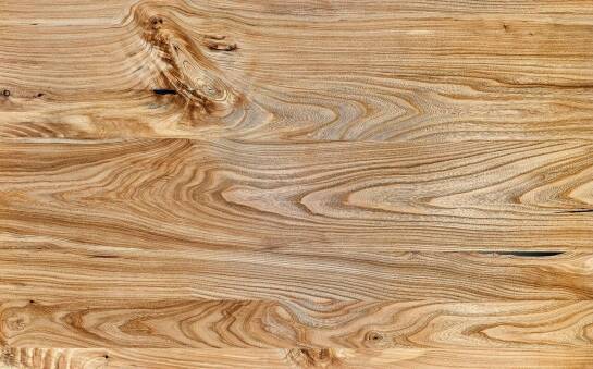 Wpływ kolorystyki drewna na estetykę i funkcjonalność przestrzeni zewnętrznej