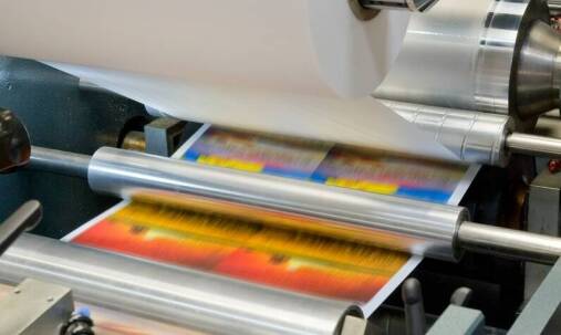 Jak katowicka drukarnia wspiera firmy w tworzeniu spersonalizowanych wizytówek?