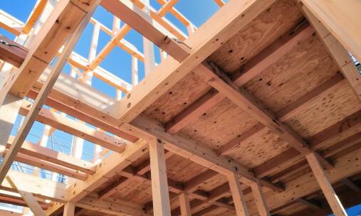 Rola płyty wiórowej OSB w tworzeniu funkcjonalnych przestrzeni