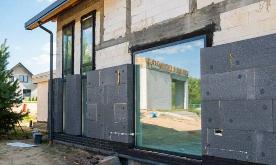 Wpływ izolacyjności termicznej drzwi na komfort mieszkania