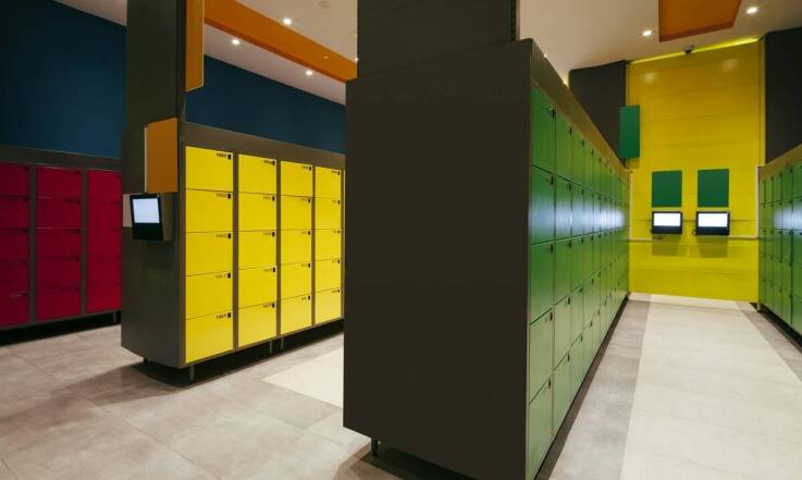 Zalety wynajmu dystrybutora wody dla obiektów sportowych