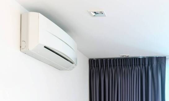 Jakie czynniki należy wziąć pod uwagę przy wyborze systemu klimatyzacyjnego?