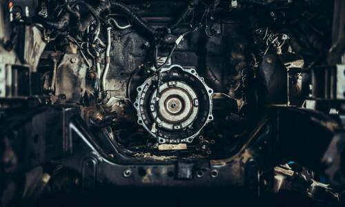 Jak regeneracja kół dwumasowych wpływa na redukcję hałasu w samochodzie?