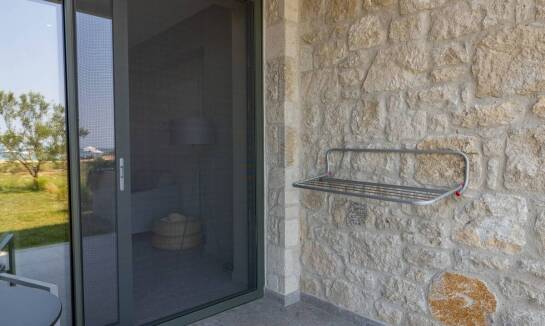 Dlaczego moskitiery na wymiar to niezbędny element wyposażenia domu?