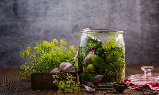 Papryka konserwowa jako sposób na przedłużenie sezonu na świeże warzywa