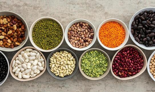 Zastosowanie warzyw strączkowych w daniach bezglutenowych – co oferuje hurtownia?