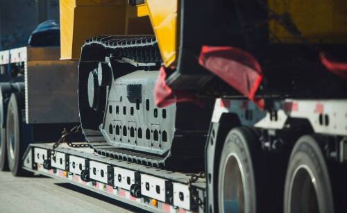 Jak wynajem naczep wspiera rozwój małych firm transportowych?