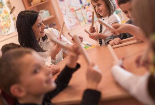 Jakie techniki gry na perkusji można poznać podczas warsztatów?