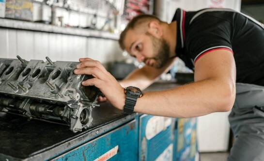 Jak regeneracja skrzyń biegów wpływa na długowieczność ciężarówki?