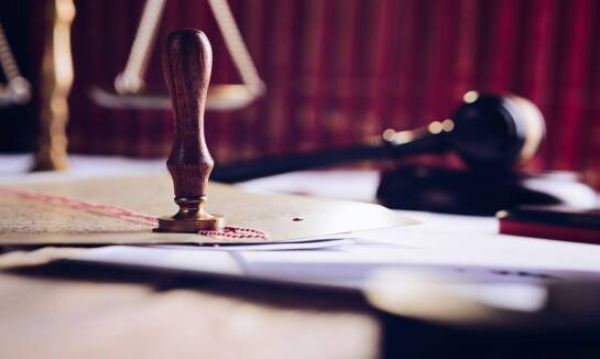 Obrona w sprawach karnych: Jak adwokat Nowy Sącz działa na korzyść klienta?