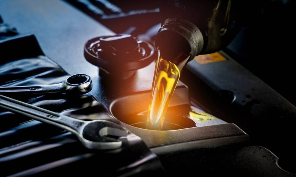 Jak oleje silnikowe wpływają na wydajność i pracę silnika?