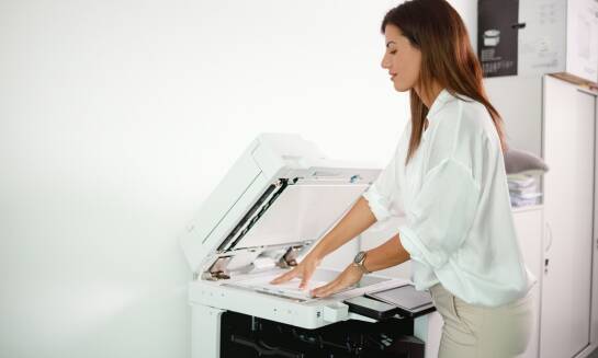 Jakie funkcje kserokopiarek są najważniejsze dla małych przedsiębiorstw?