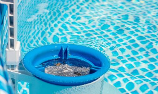 Jak dobrać moc lampy UV do wielkości basenu?