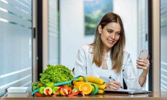 Jakie korzyści przynosi udział w warsztatach żywieniowych podczas obozu?