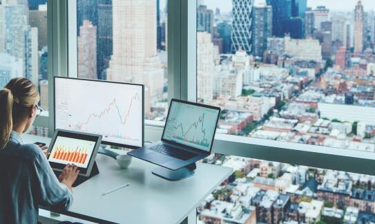 Jak prognozy demograficzne wpływają na decyzje inwestycyjne w nieruchomości?