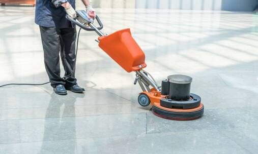 Rola szorowarek Comac w utrzymaniu standardów higieny