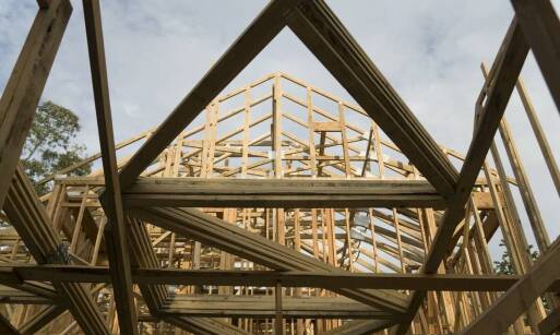 Więźba dachowa a estetyka budynku – jak osiągnąć harmonię?