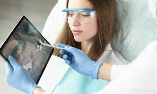 Przed jakimi zabiegami wykonuje się rentgen zębów?
