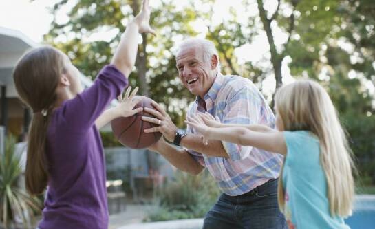 Jakie są różnice w podejściu do nauki nowych sportów w zależności od wieku uczestników?
