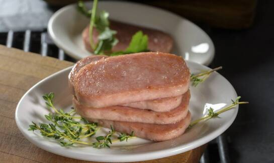 Jakie przyprawy najlepiej podkreślają smak cielęciny?