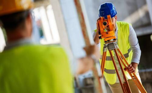 Znaczenie geodezji w procesie budowlanym: od planowania po realizację