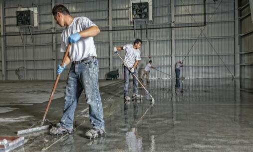 Rola posadzek anhydrytowych w optymalizacji kosztów budowy