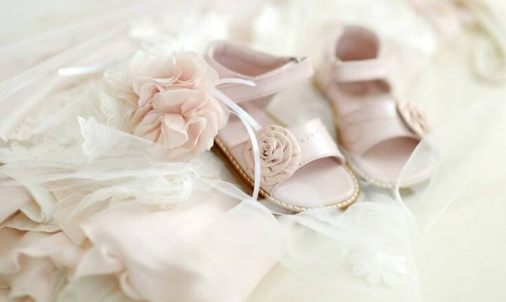 Rajstopy do chrztu - jak zapewnić komfort maluszkowi podczas uroczystości?