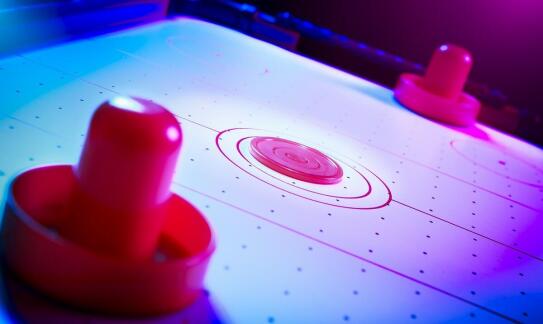 Jakie właściwości powinny mieć nowoczesne bandy lodowiskowe?