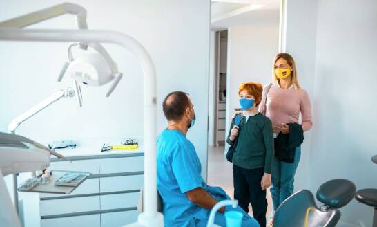 Endodoncja u najmłodszych – kiedy jest niezbędna?