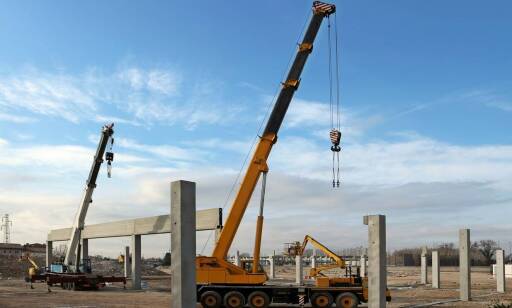Dźwigi ropczyce w montażu i demontażu konstrukcji przemysłowych