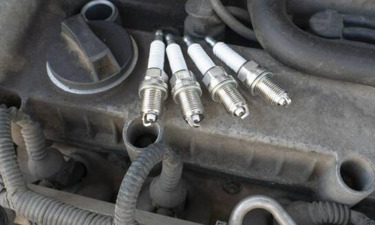 Świece zapłonowe – kiedy wymieniać i jakie wybrać?