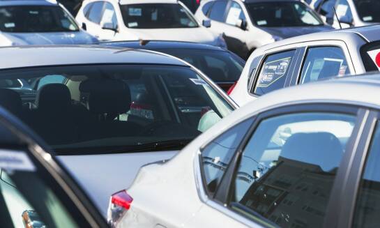 Jakie są dostępne modele samochodów z automatyczną skrzynią biegów do wynajęcia?
