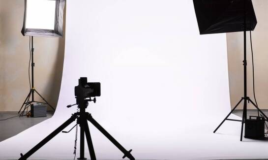 Studio fotograficzne – klucz do niepowtarzalnych zdjęć rodzinnych