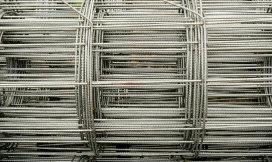 Wybór odpowiednich siatek zgrzewanych zbrojeniowych do projektów budowlanych