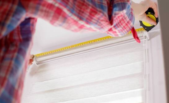 Jak zamontować roletę okienną samodzielnie?