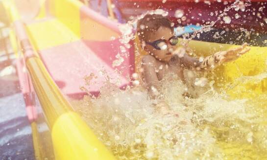 Wpływ zjeżdżalni dmuchanych na atrakcyjność parków rozrywki