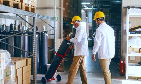 Rola systemów gaszenia gazem w ochronie przeciwpożarowej centrów logistycznych